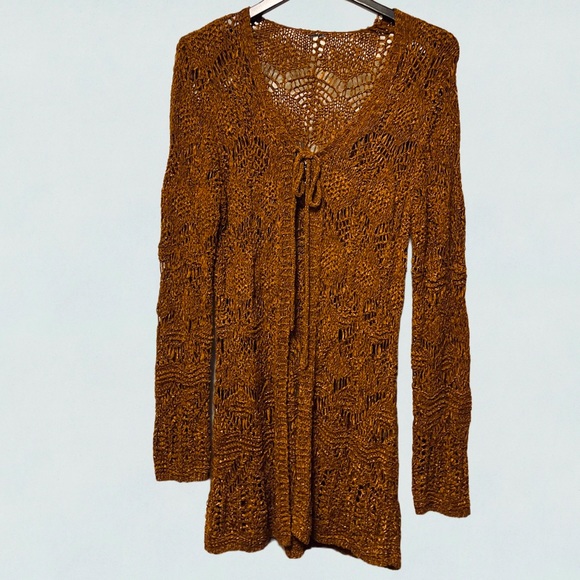 ⭐️2/$30⭐️ Bronze crochet knit sweater, lacy/loose pattern, size L - Picture 2 of 4